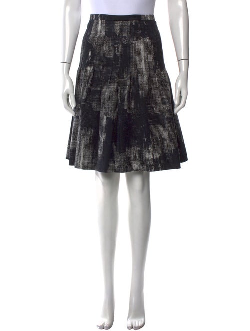 Akris Punto Pleated Accents Knee-Length Skirt