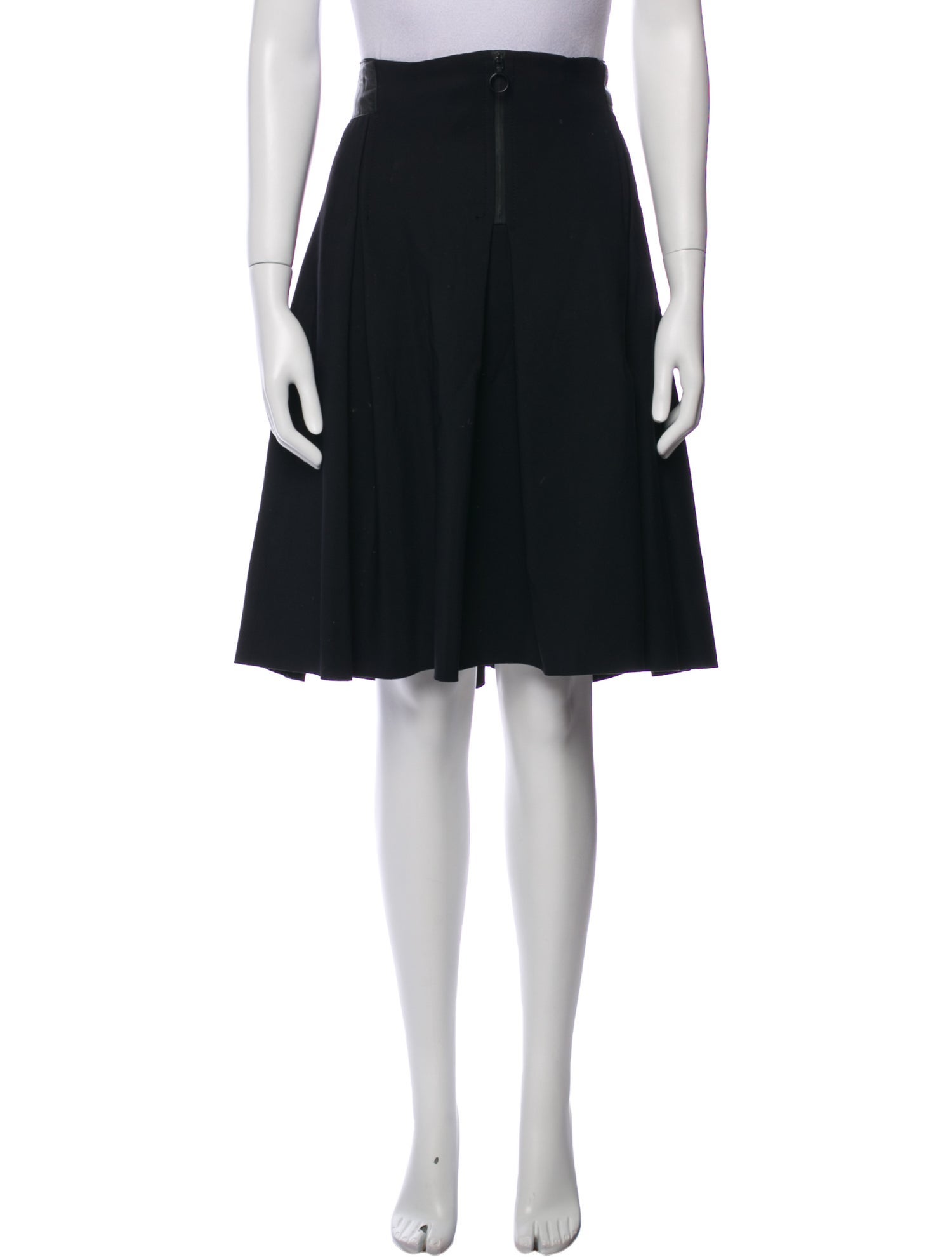 Akris Punto Pleated Accents Knee-Length Skirt