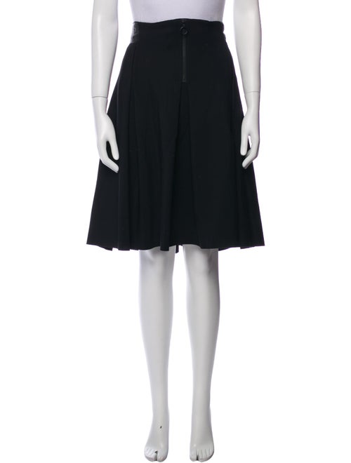 Akris Punto Pleated Accents Knee-Length Skirt