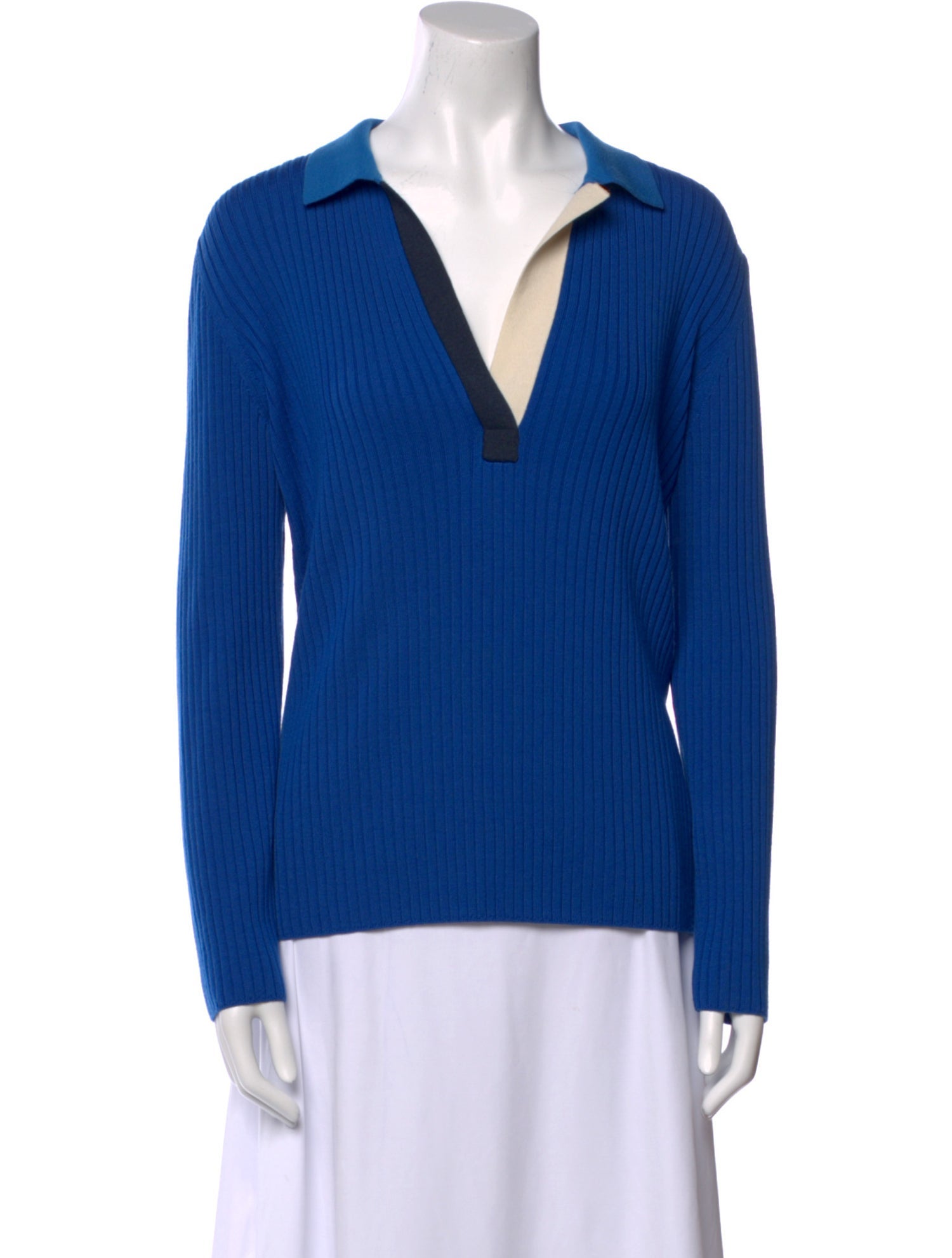 Akris Punto Virgin Wool V-Neck Sweater