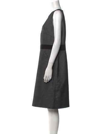 Akris Punto Scoop Neck Knee-Length Dress