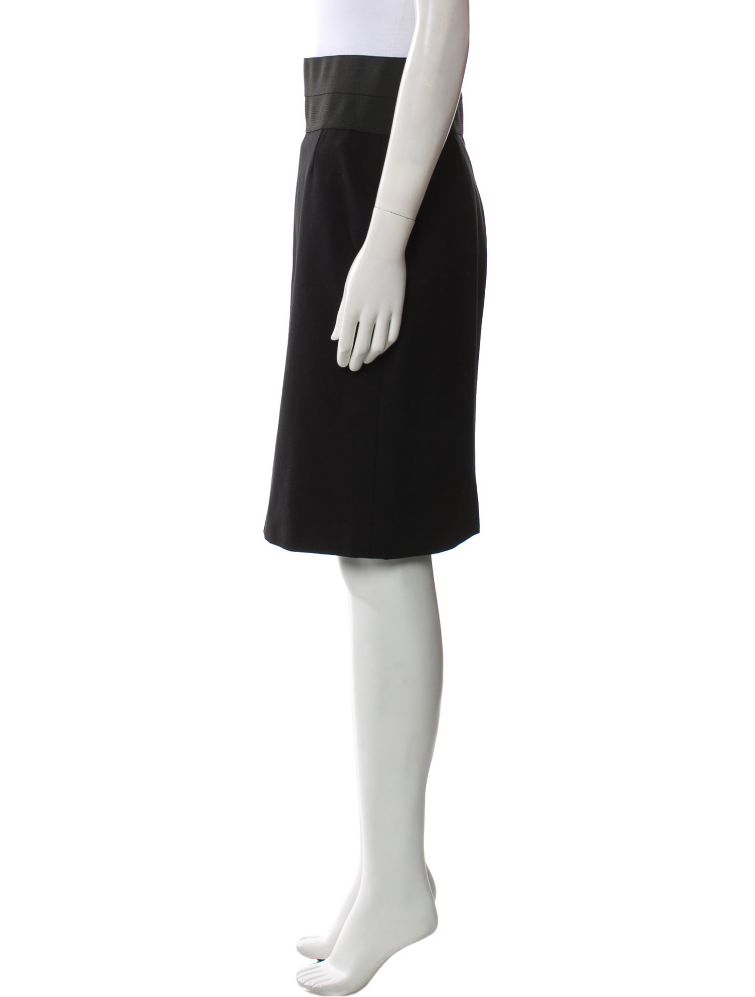 Akris Punto Pleated Accents Knee-Length Skirt