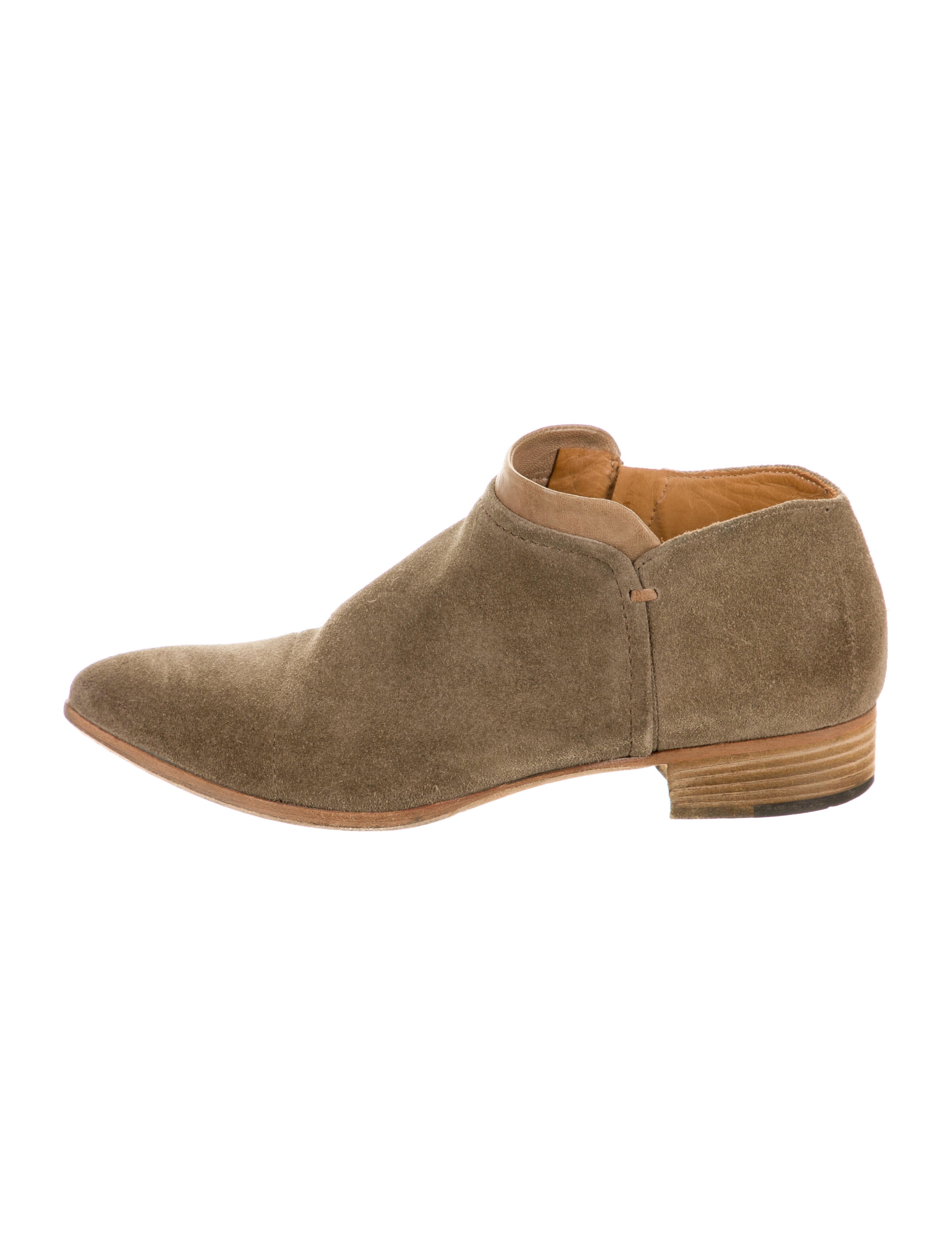 alberto fermani suede boots