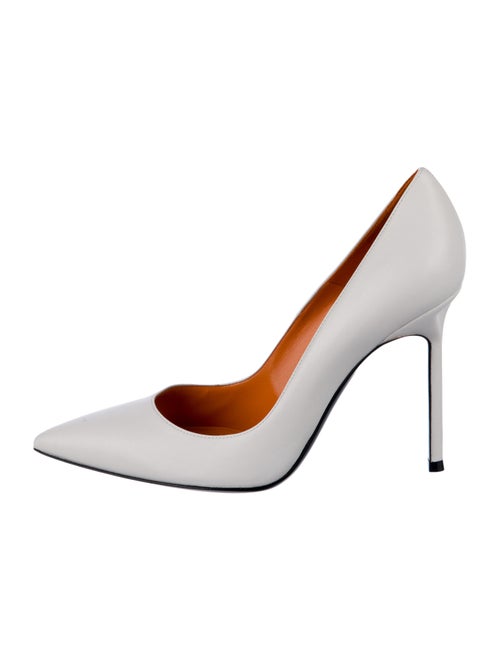 Walter de Silva Leather Pumps