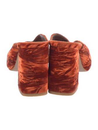 Alohas Velvet Slides