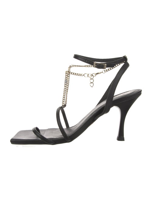 Alohas Leather Chain-Link Accents Sandals