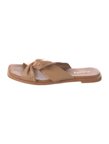 Pre-owned Alohas Leather Slides In Brown