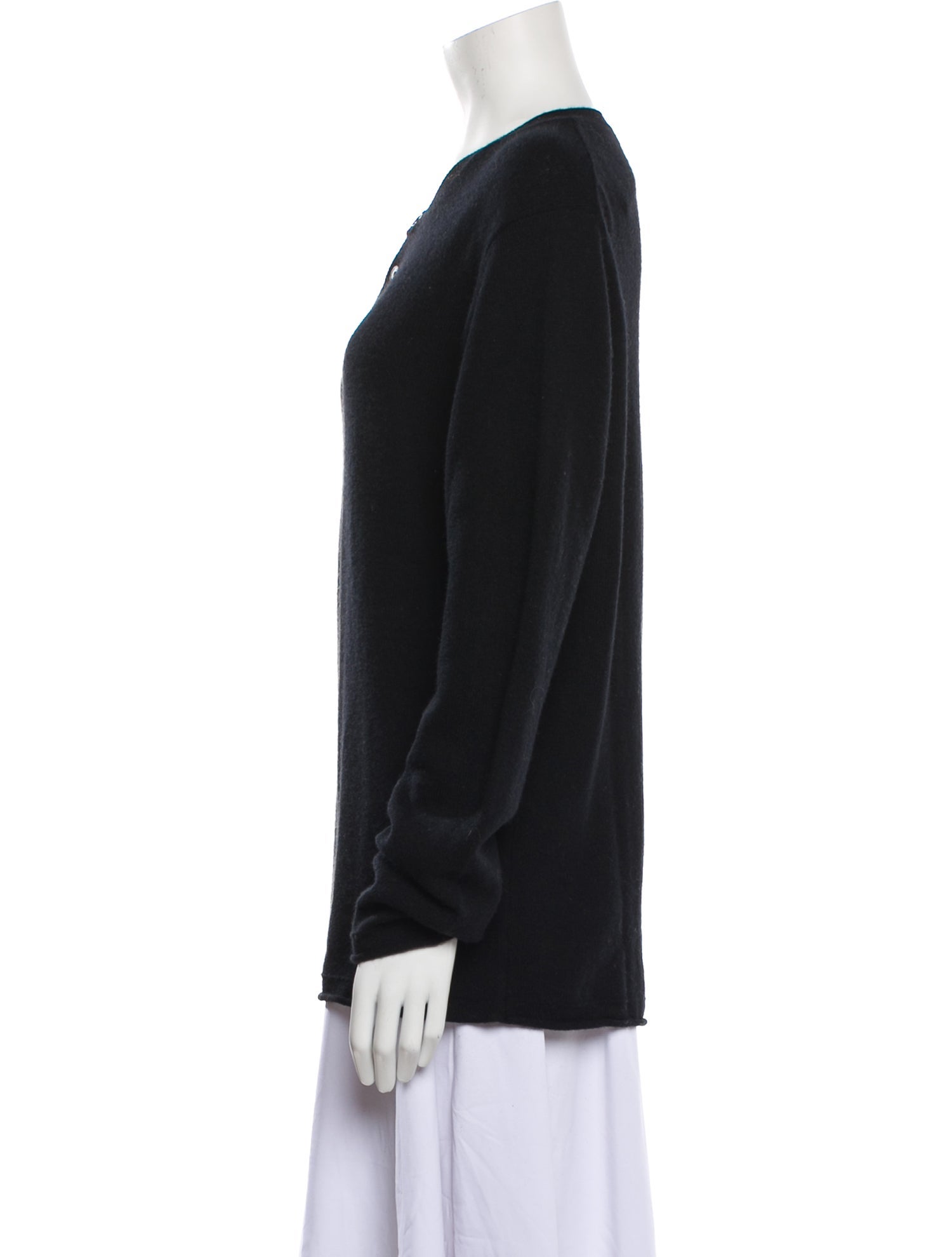 Amicale Cashmere Scoop Neck Sweater
