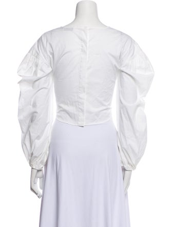 AMUR V-Neck Long Sleeve Crop Top