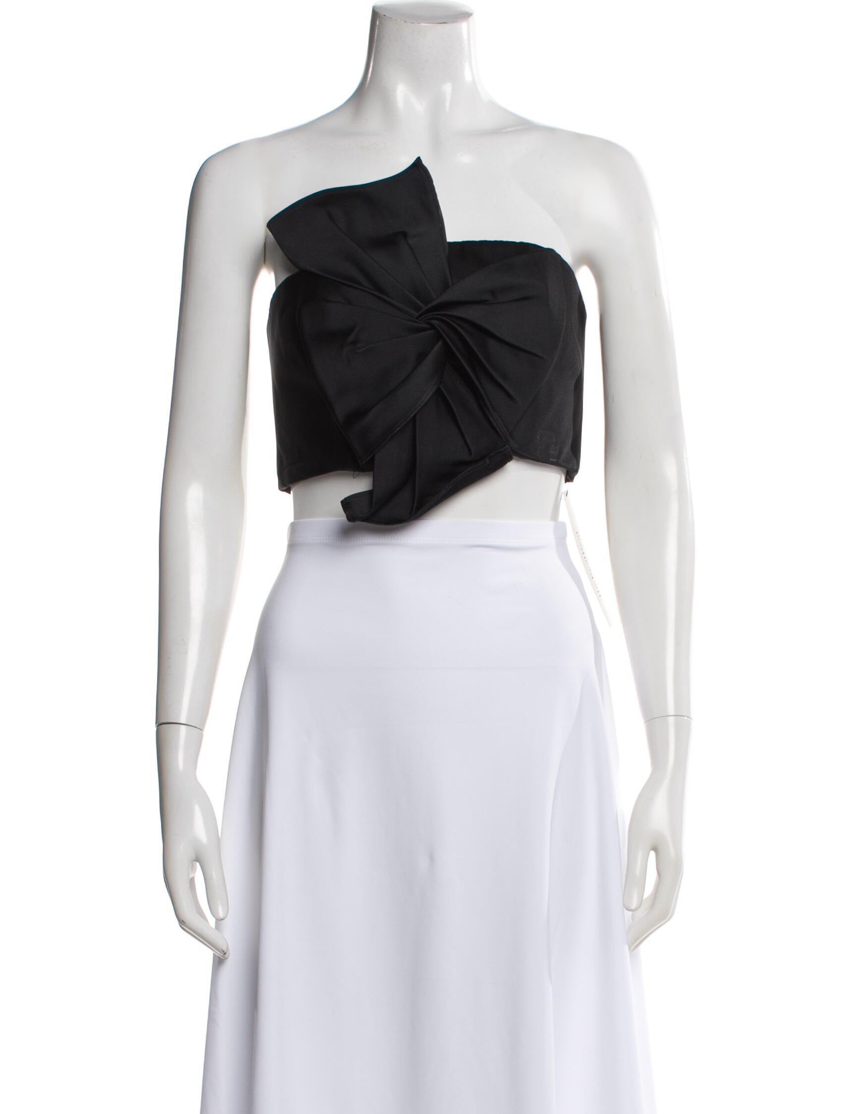 AMUR One-Shoulder Sleeveless Crop Top