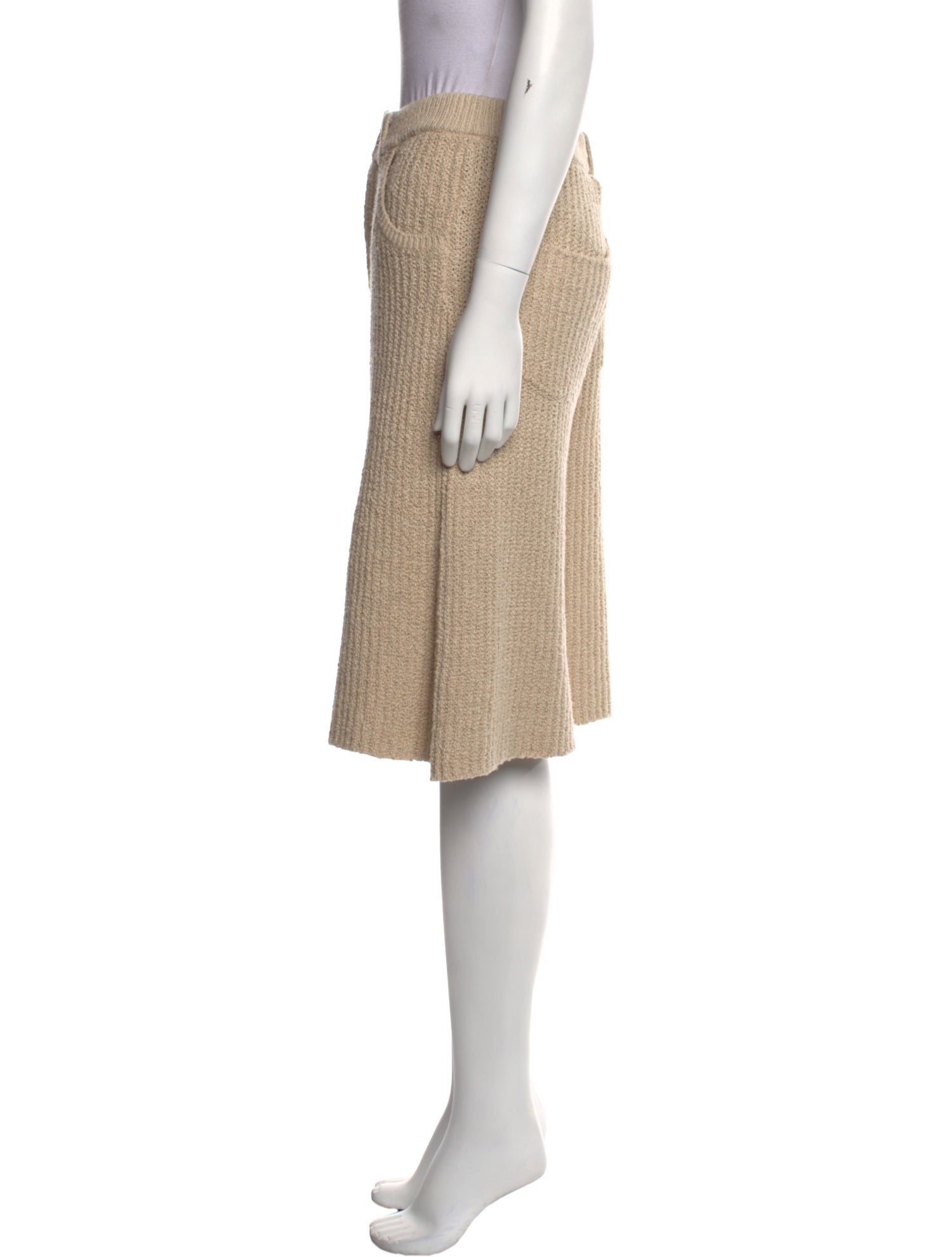 Aya Muse Knee-Length Shorts