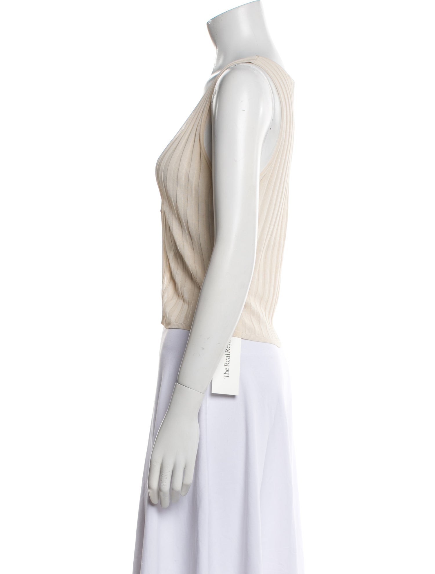 Aya Muse V-Neck Sleeveless Crop Top