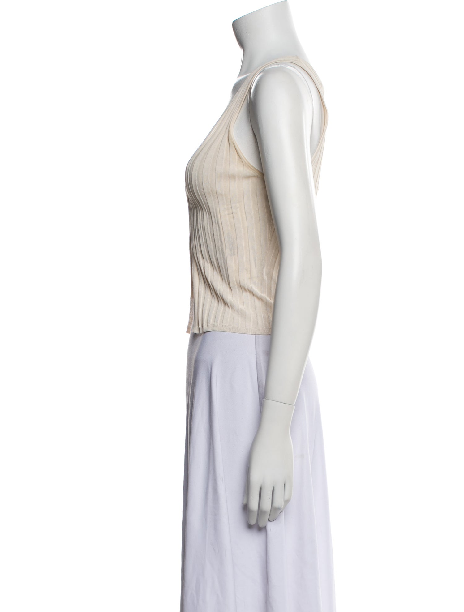 Aya Muse V-Neck Sleeveless Crop Top