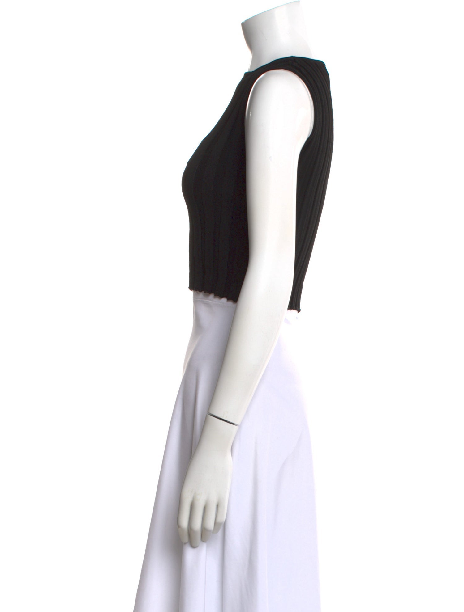 Aya Muse Crew Neck Sleeveless Crop Top