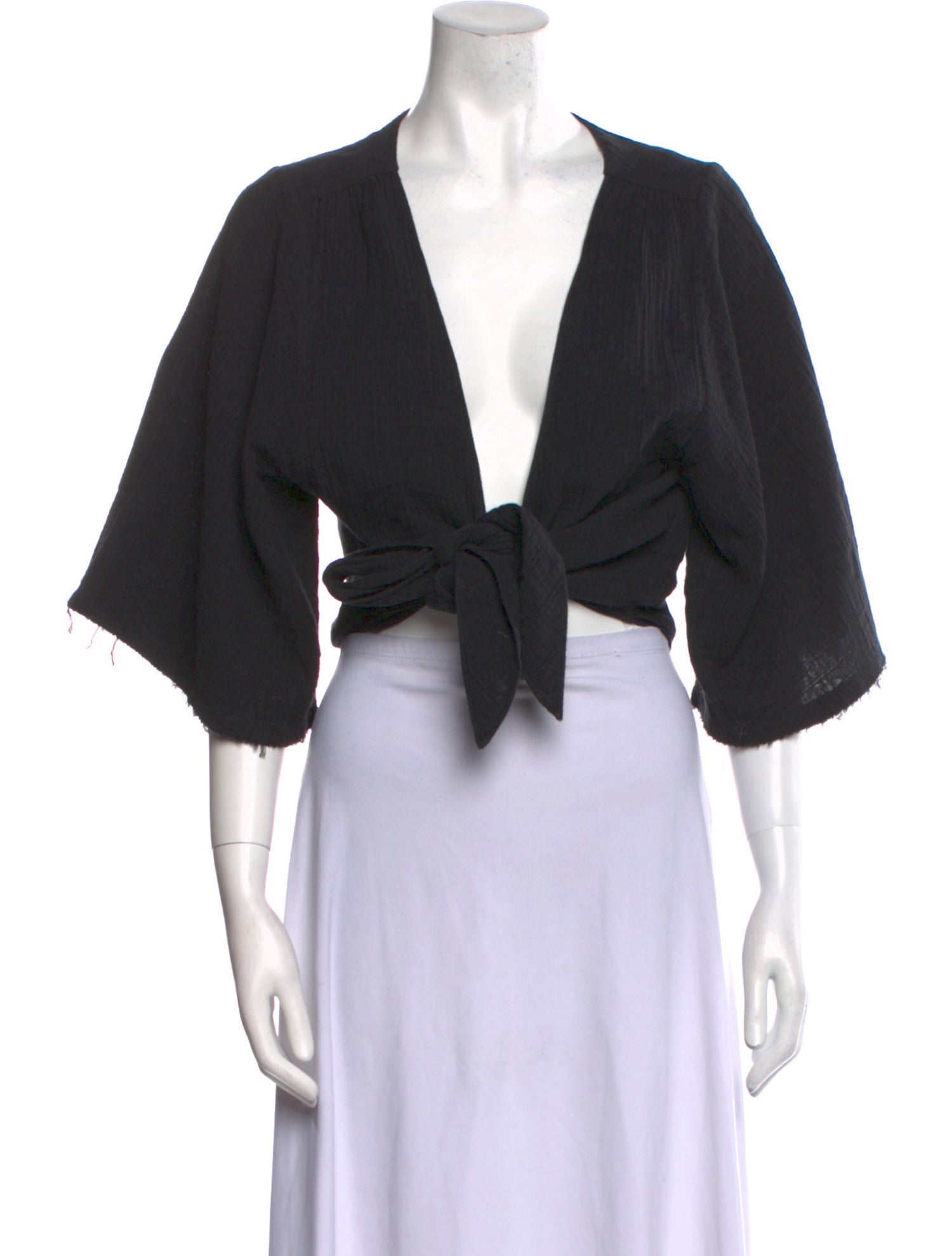 Anaak V-Neck Three-Quarter Sleeve Crop Top