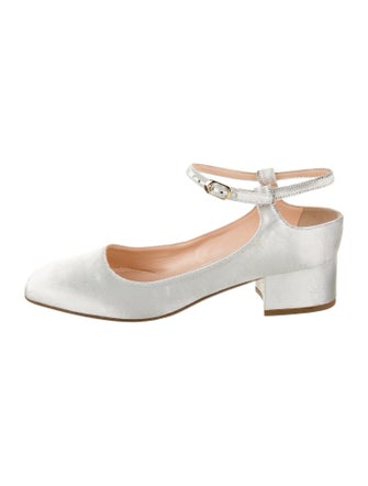 Andrea Gomez Velvet Pumps