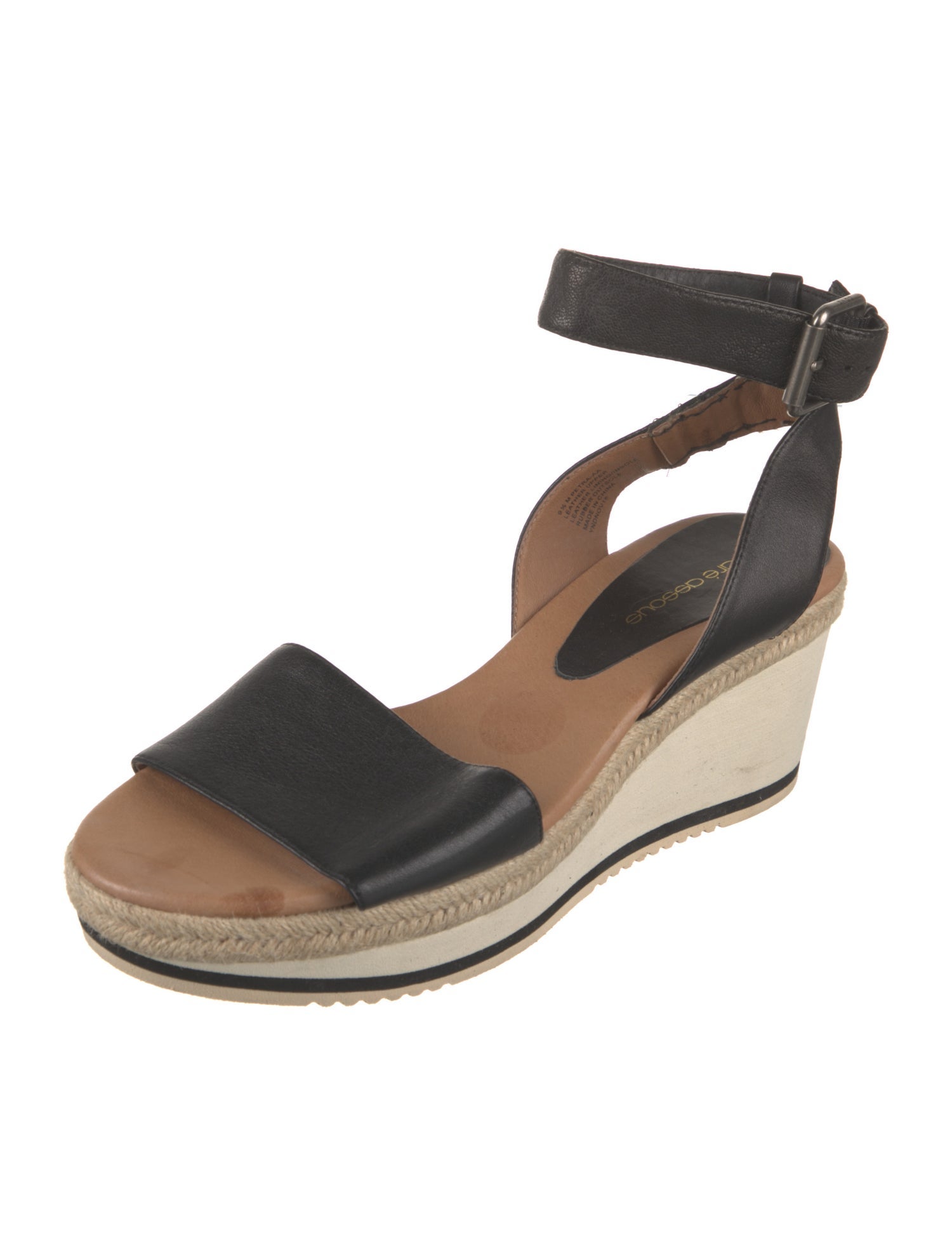 ANDREĀDAMO Leather Sandals