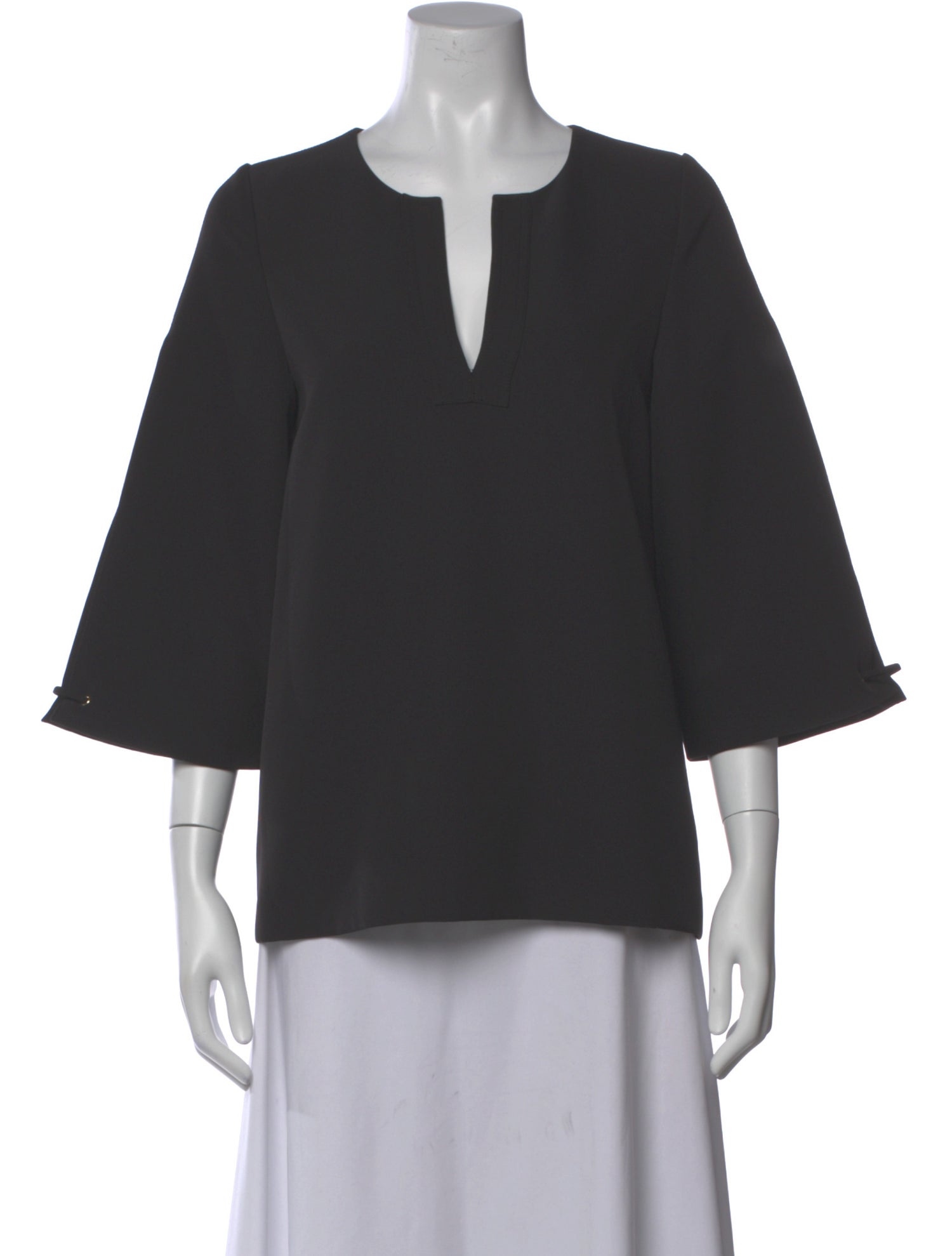 Anna Cate V-Neck Three-Quarter Sleeve Top