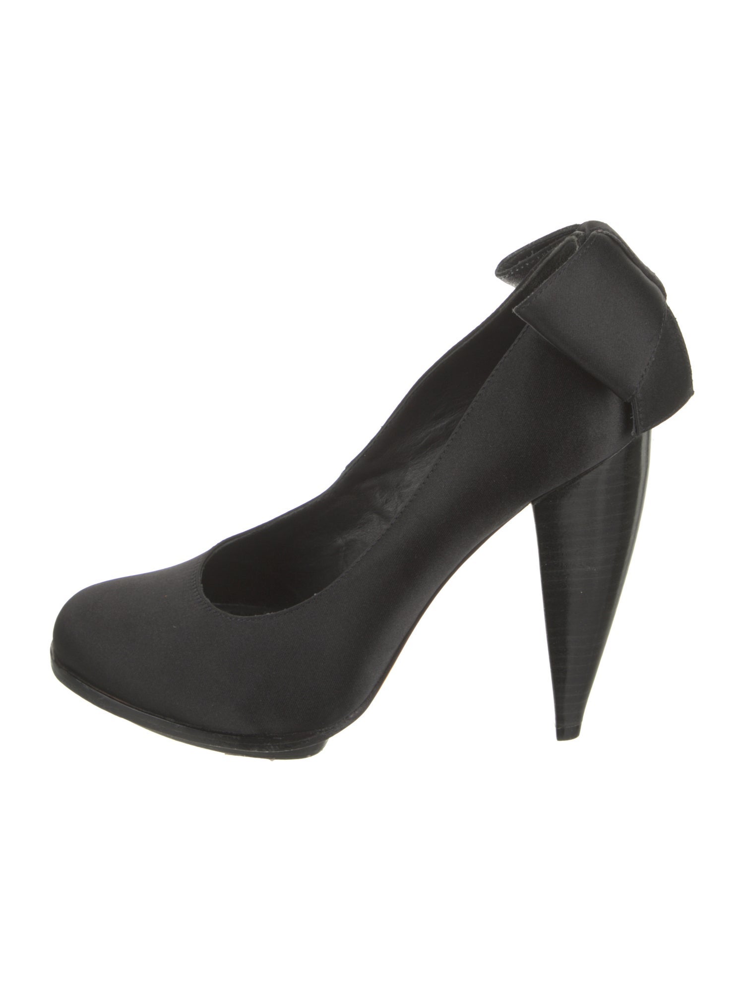 Alice + Olivia Satin Bow Accents Pumps