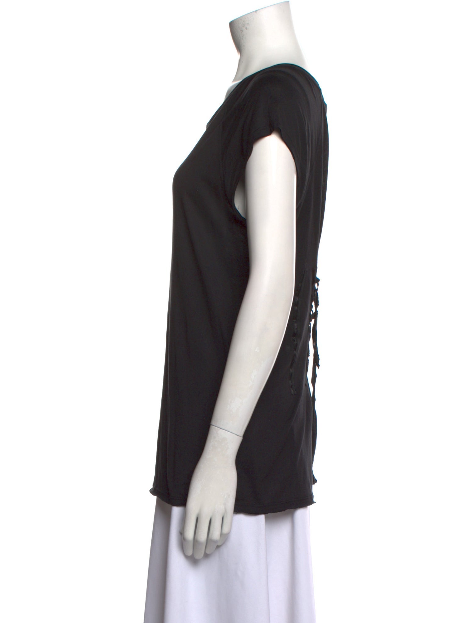 Alice + Olivia Scoop Neck Short Sleeve T-Shirt