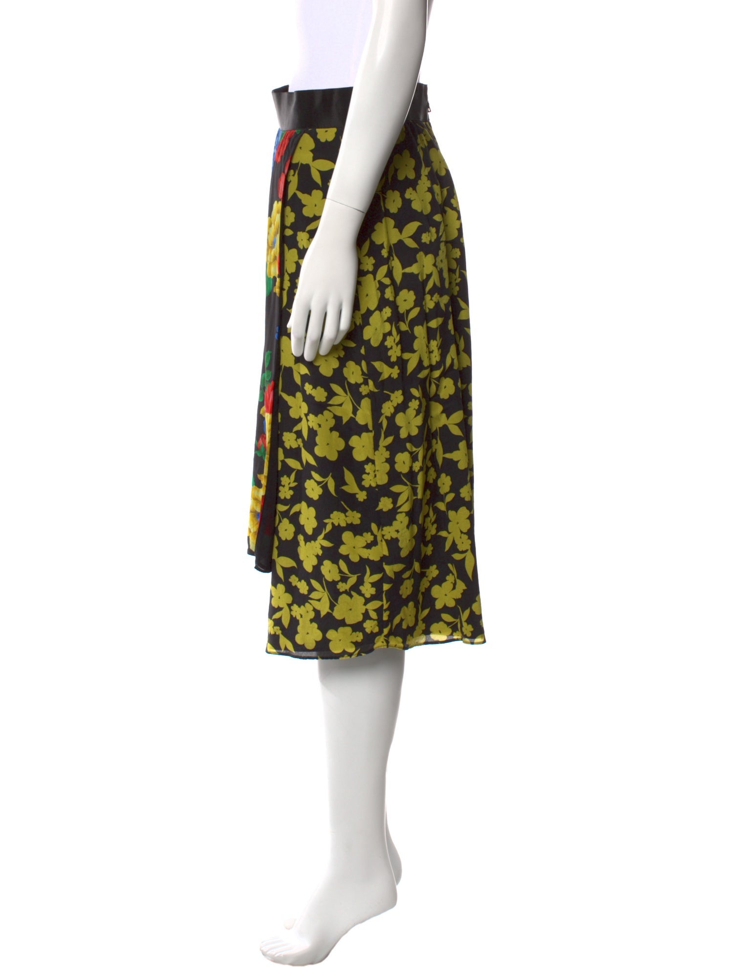 Alice + Olivia Silk Knee-Length Skirt