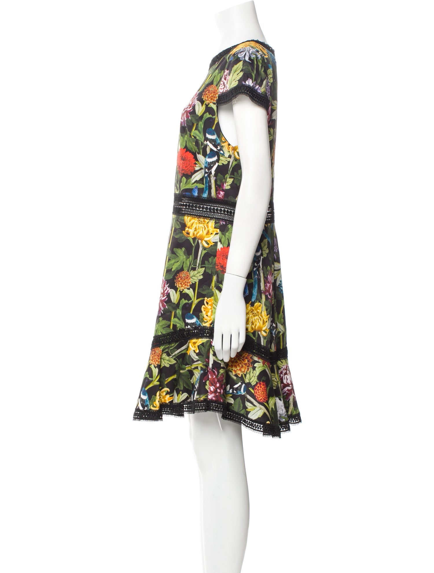 Alice + Olivia Floral Print Knee-Length Dress