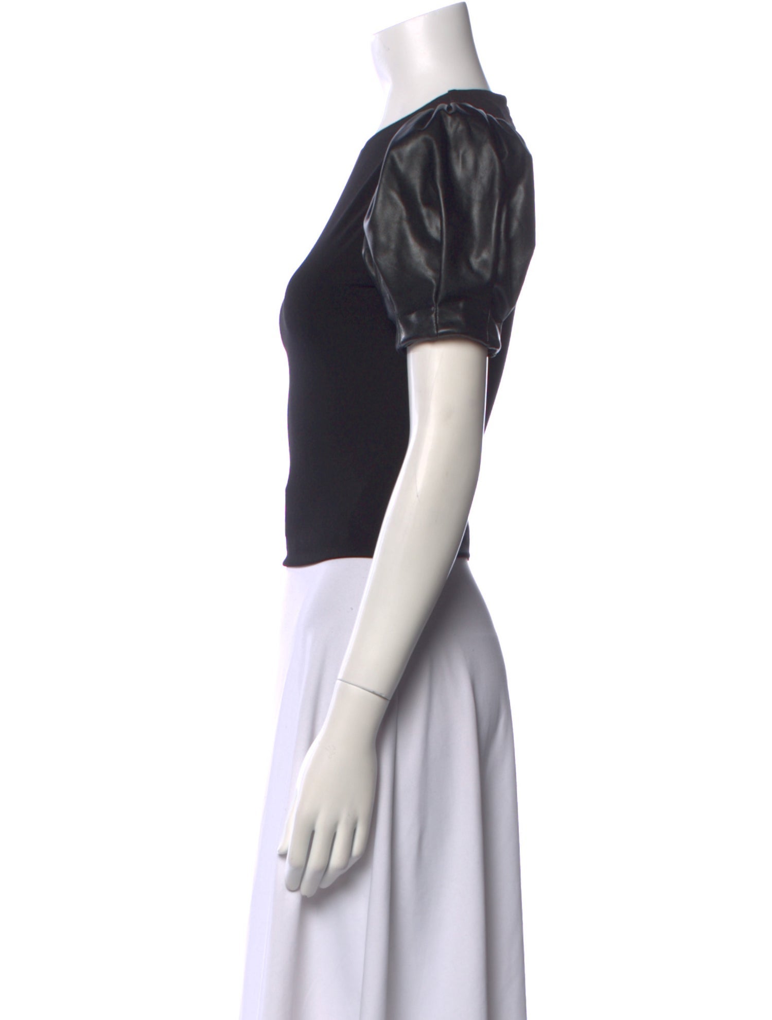 Alice + Olivia Crew Neck Short Sleeve Crop Top