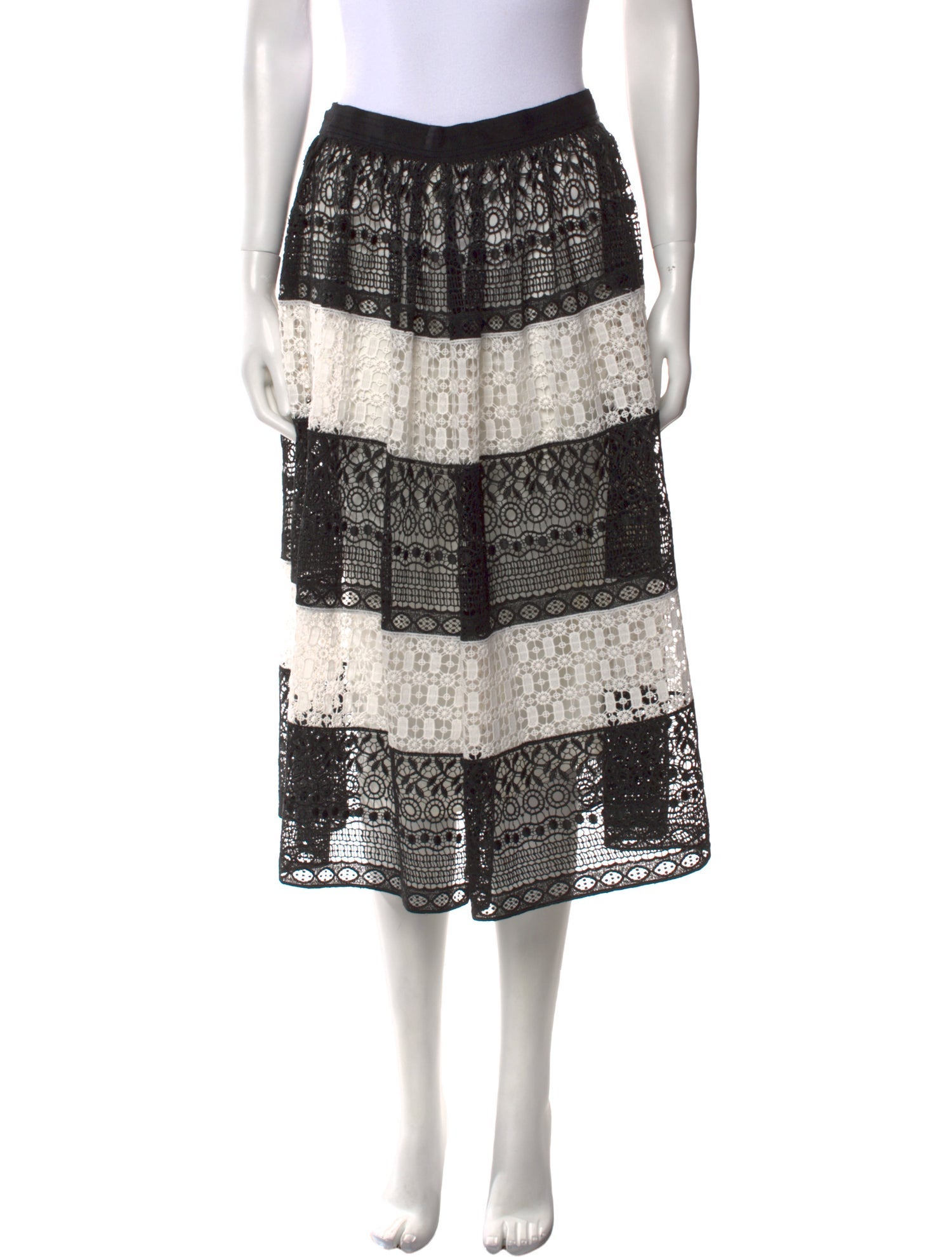 Alice + Olivia Lace Pattern Knee-Length Skirt