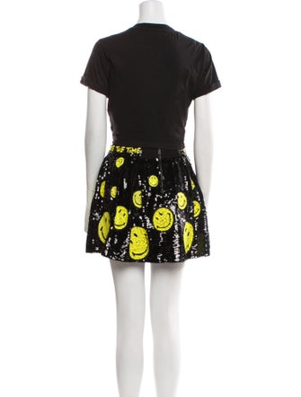 Alice + Olivia Graphic Print Sequin Embellishments Skirt Set