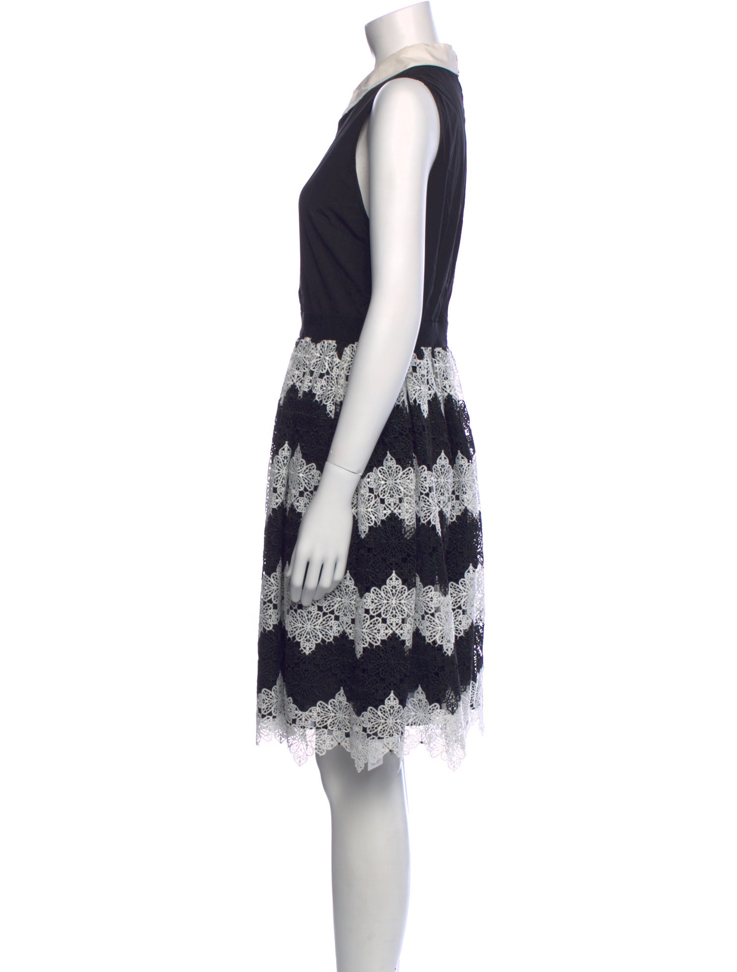 Alice + Olivia Lace Pattern Knee-Length Dress