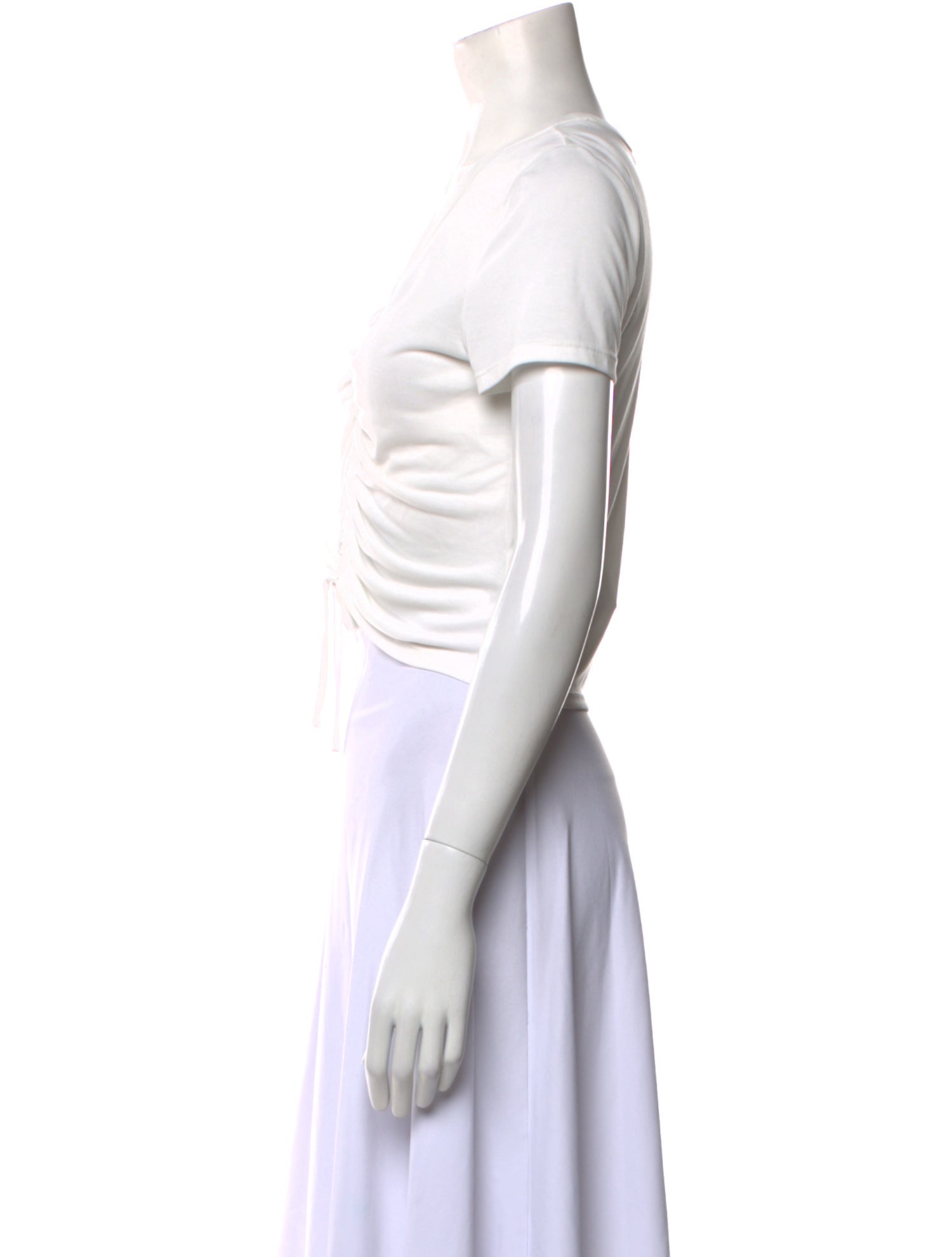 Alice + Olivia V-Neck Short Sleeve Crop Top