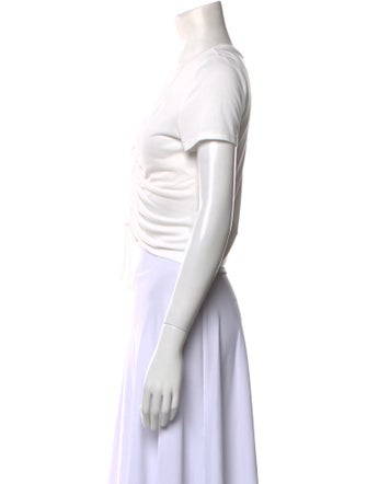 Alice + Olivia V-Neck Short Sleeve Crop Top