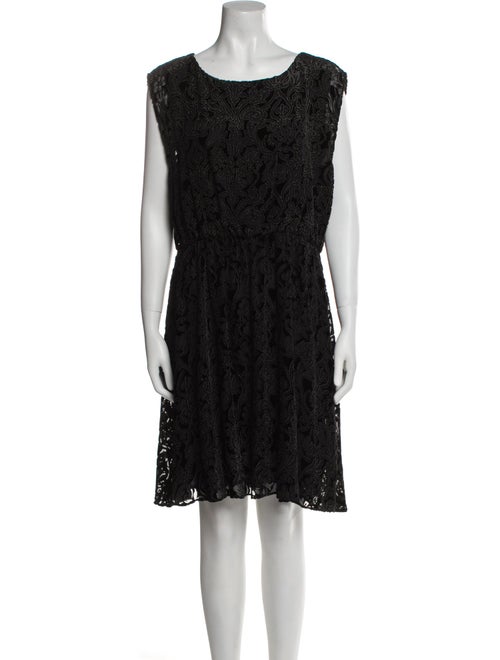 Alice + Olivia Bateau Neckline Knee-Length Dress