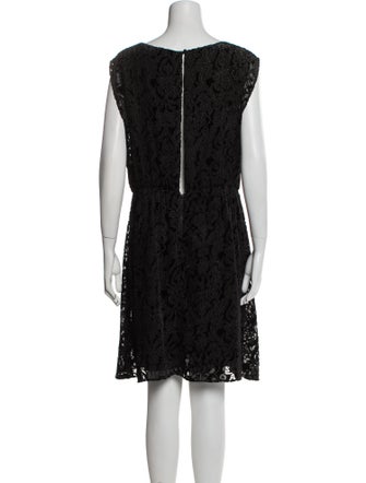 Alice + Olivia Bateau Neckline Knee-Length Dress