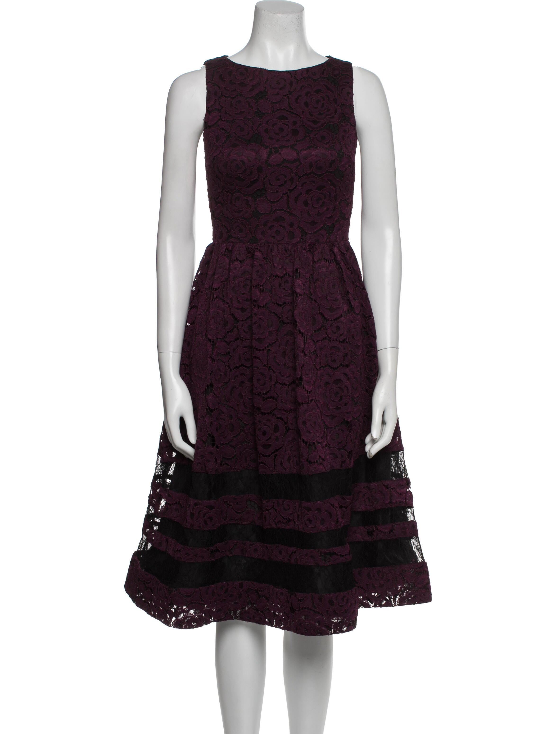 Alice + Olivia Lace Pattern Knee-Length Dress