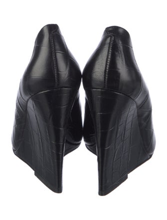 Alice + Olivia Embossed Leather Pumps