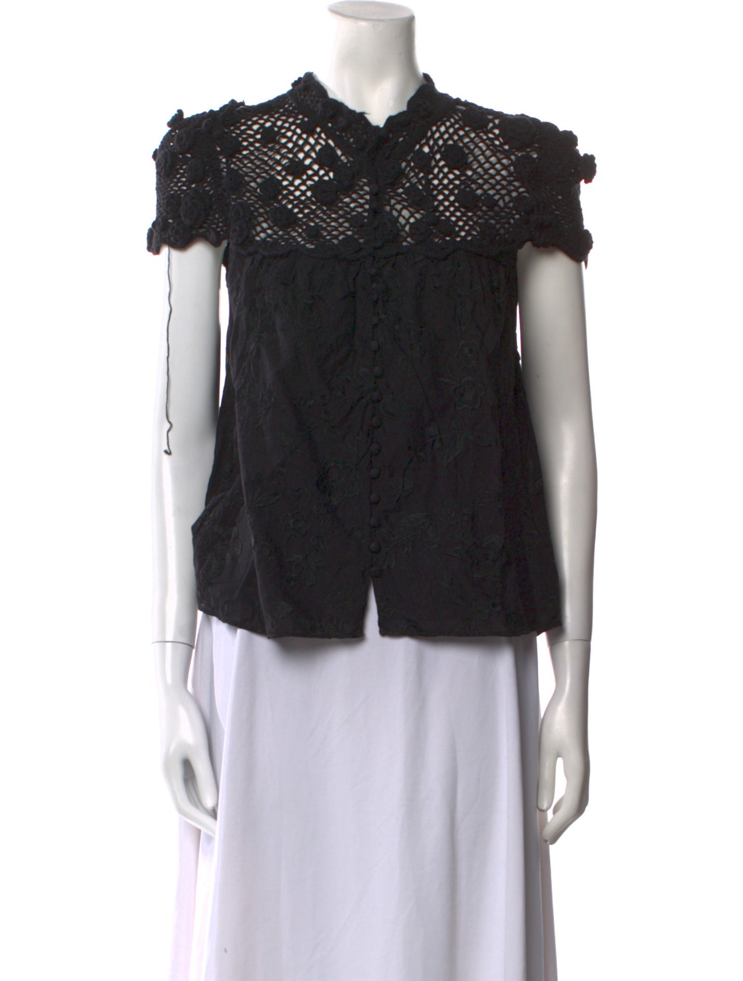 Alice + Olivia Crew Neck Short Sleeve Button-Up Top