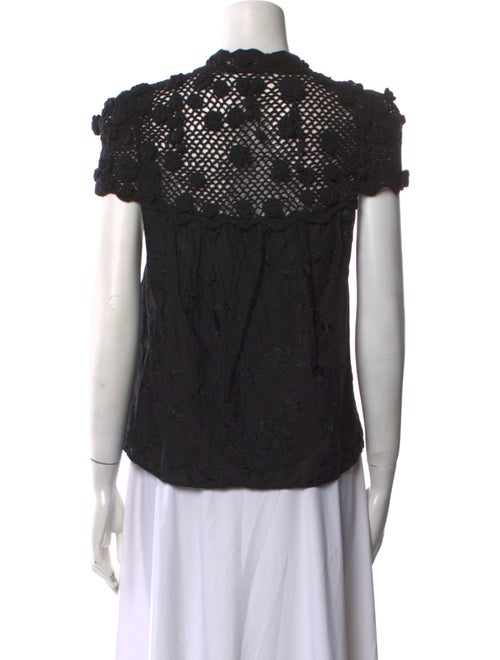 Alice + Olivia Crew Neck Short Sleeve Button-Up Top