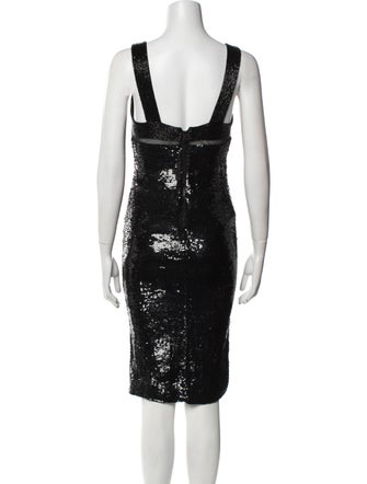 Alice + Olivia V-Neck Knee-Length Dress