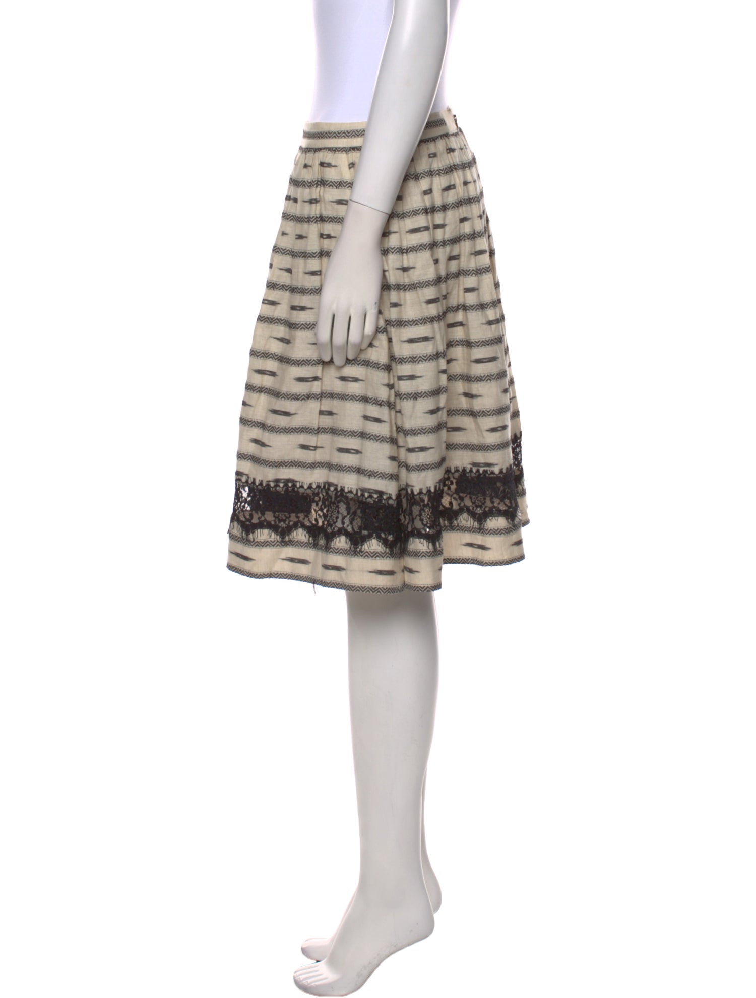 Alice + Olivia Striped Knee-Length Skirt