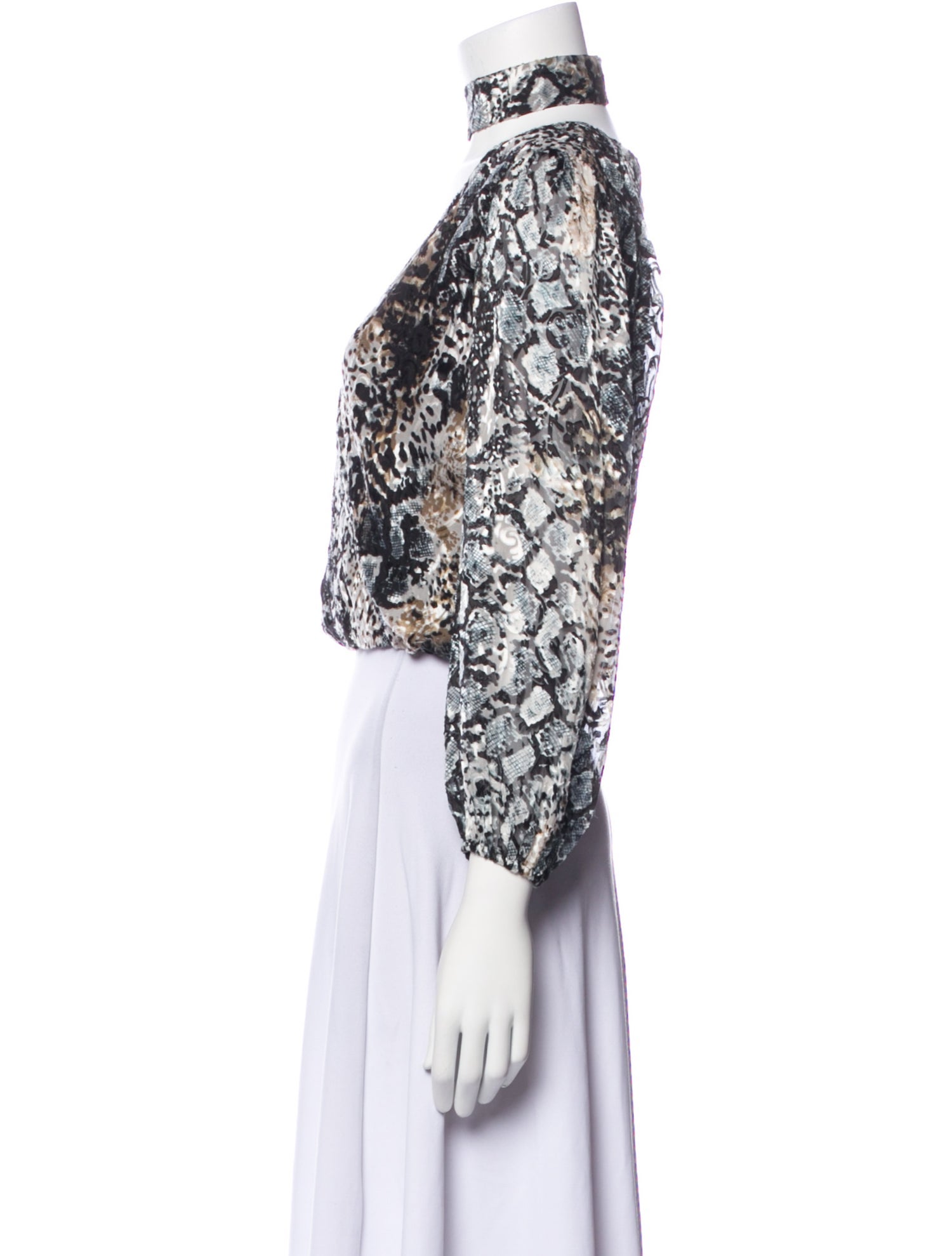 Alice + Olivia Floral Print V-Neck Crop Top