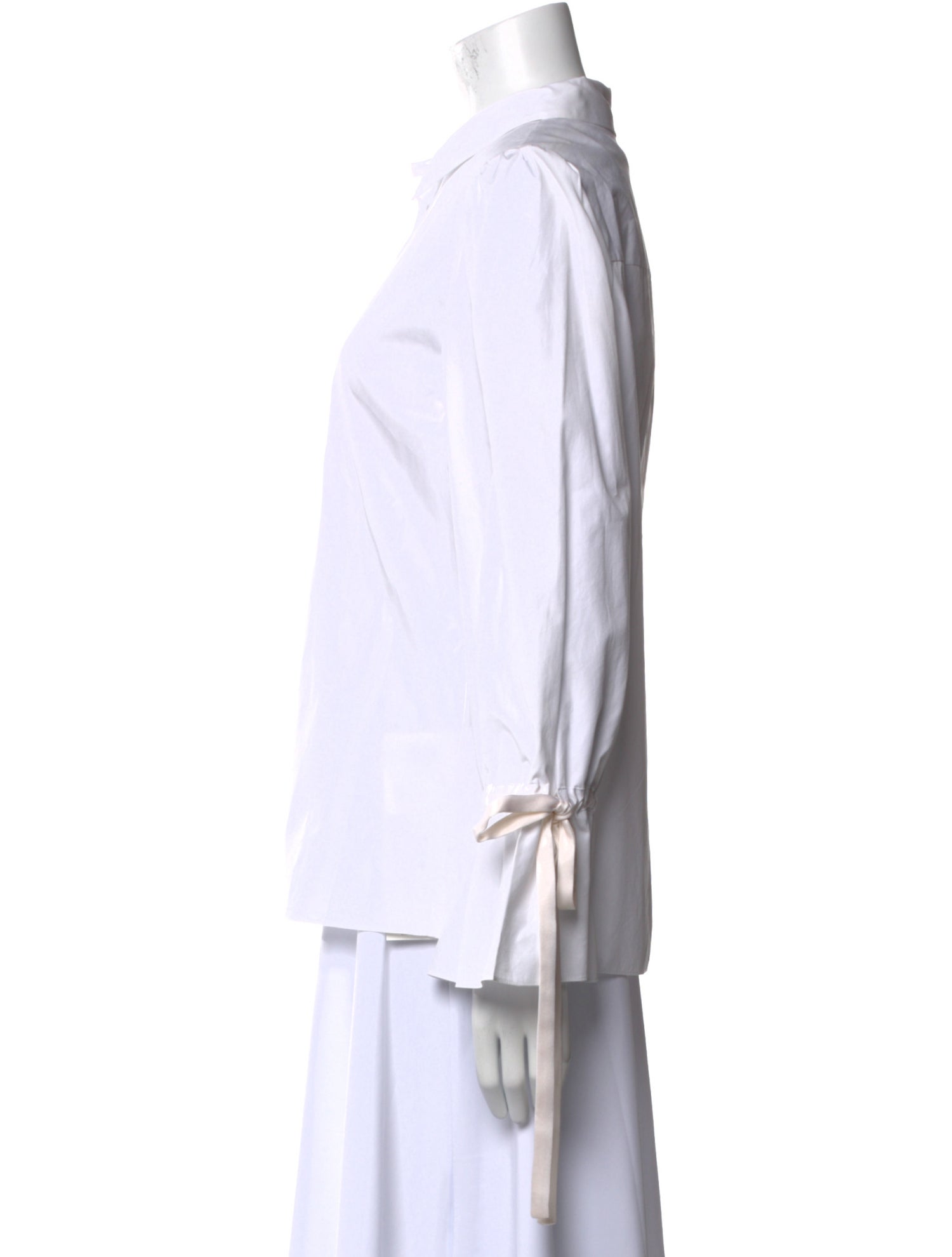 Alice + Olivia Long Sleeve Button-Up Top