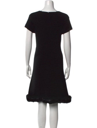 Alice + Olivia V-Neck Knee-Length Dress