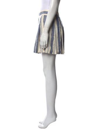 Alice + Olivia Linen Knee-Length Shorts