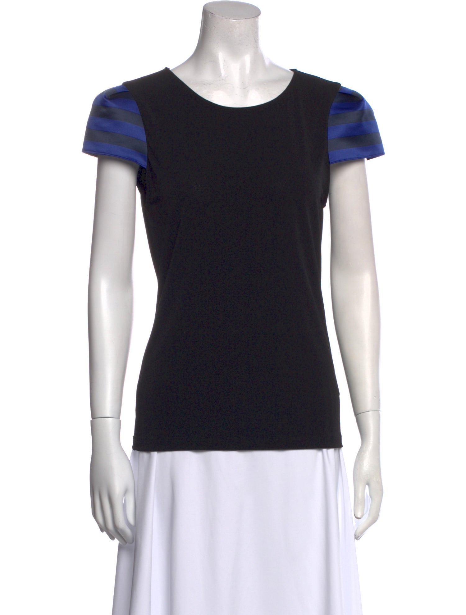 Alice + Olivia Scoop Neck Short Sleeve T-Shirt