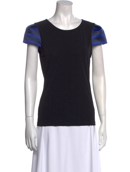 Alice + Olivia Scoop Neck Short Sleeve T-Shirt