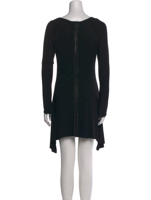 Alice + Olivia Bateau Neckline Knee-Length Dress