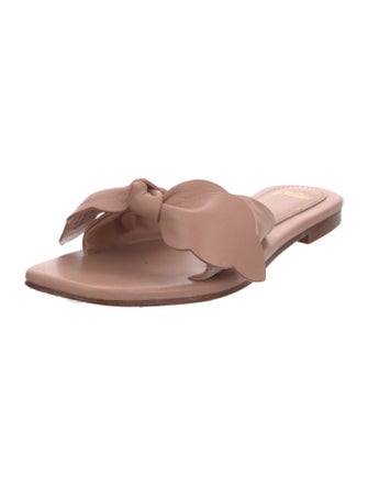 A Piedi Leather Bow Accents Slides