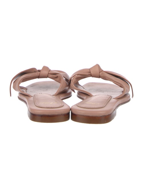 A Piedi Leather Bow Accents Slides