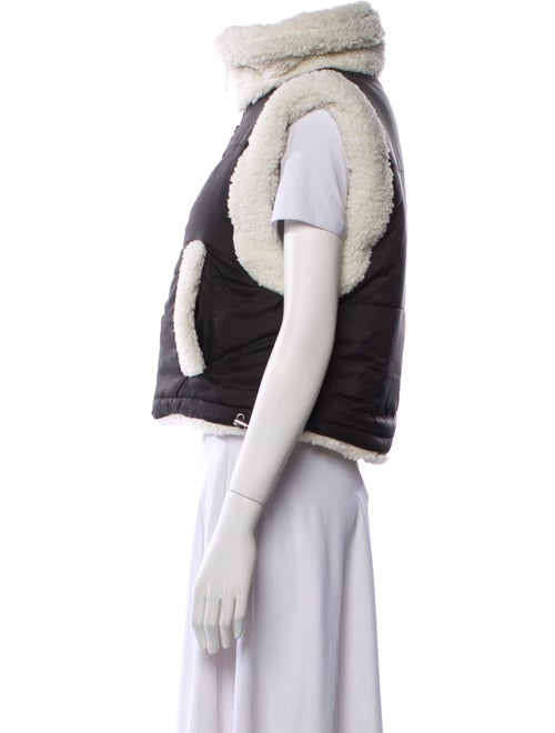 Apparis Vest